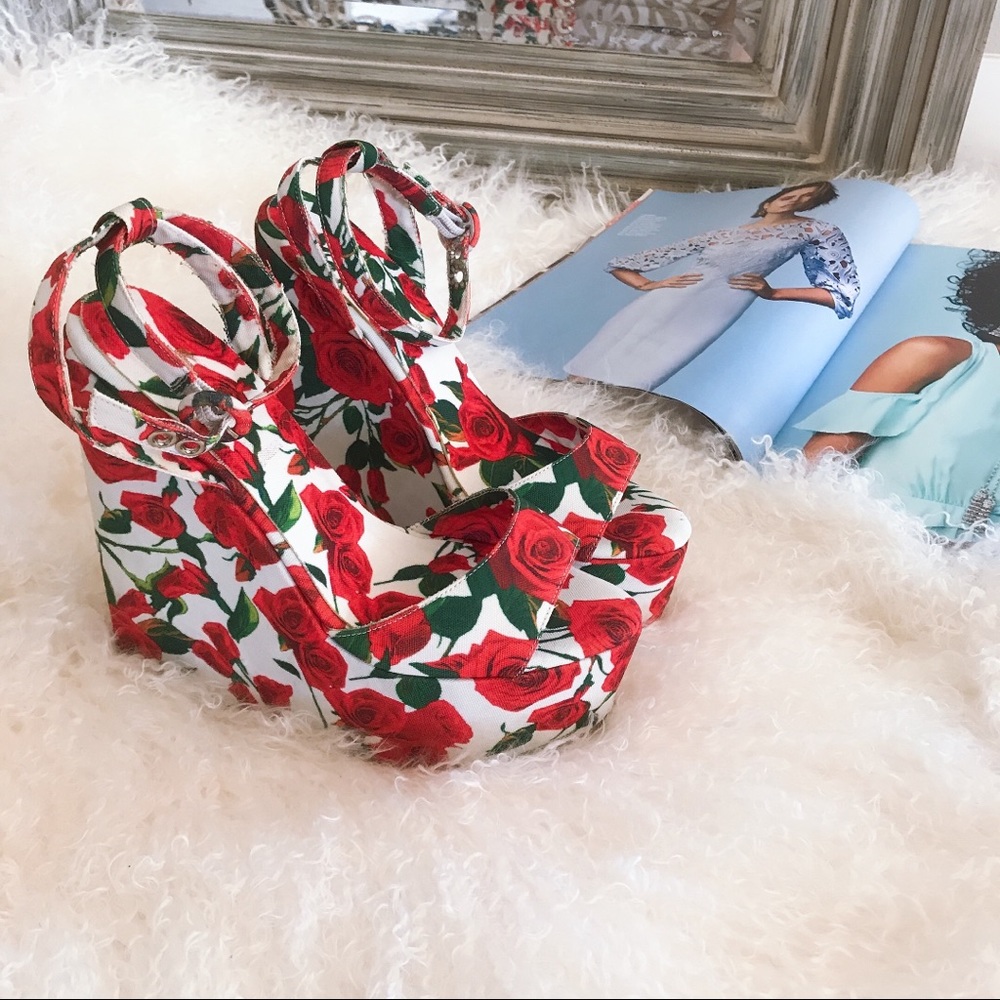SOLD❣️Red Rose Heels Ankle Strap Platform Wedge - Picture 4 of 6